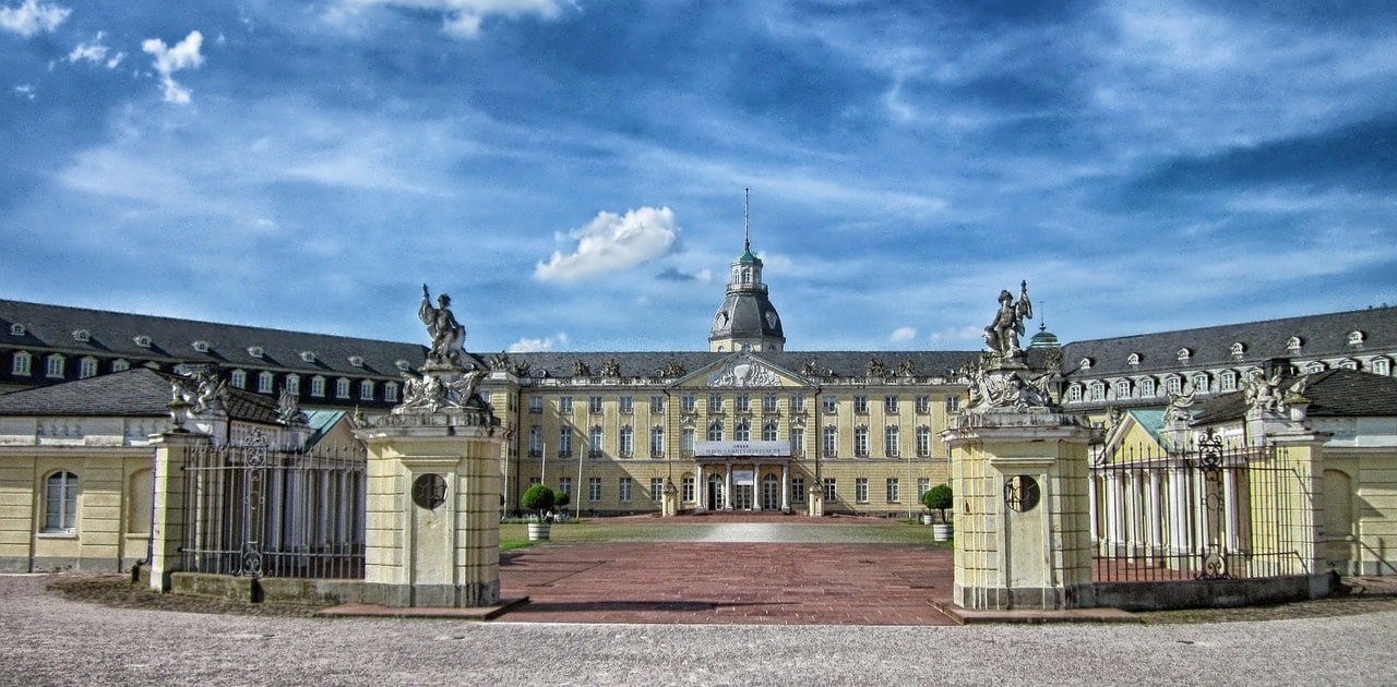 Deutschlands Trauredner aus Karlsruhe